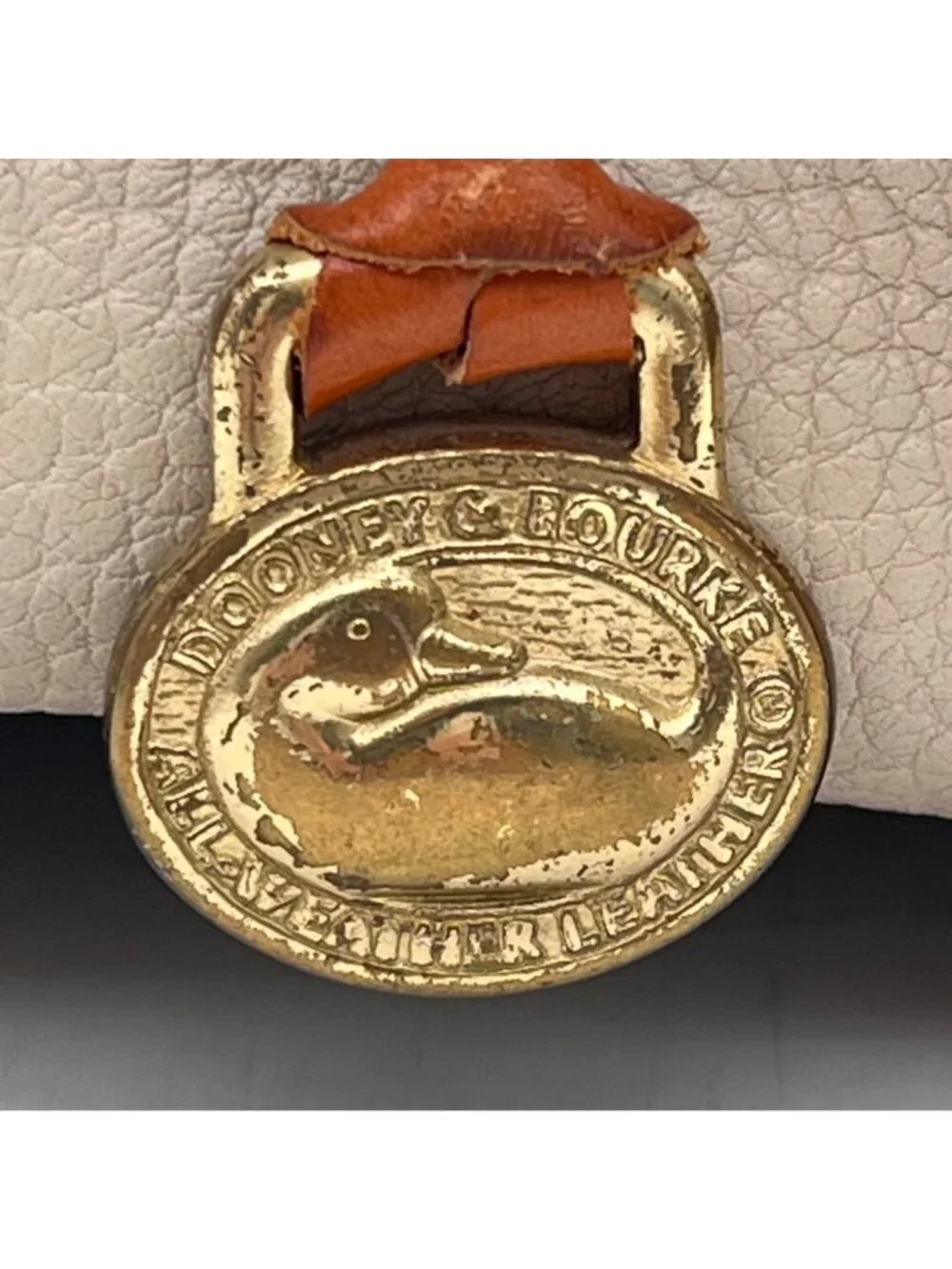 Dooney & Bourke Vintage All-Weather Leather Purse Shoulder Bag Tan Made in USA - Picture 3 of 16